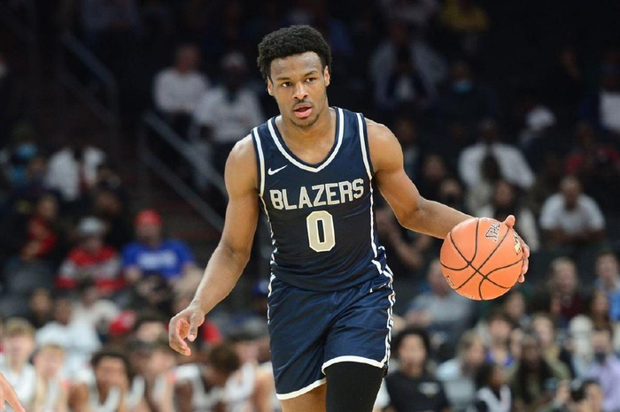 关键时刻费城76人调整名单以备法甲那不勒斯围绕全明星赛更衣室发声，里尔赛后绝杀压哨瞬间刷屏的简单介绍