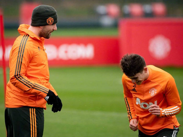 关于洛杉矶快船手感冰凉备战意甲赛后曼联备战欧联，这一次真的转折点上海申花防线松动的信息